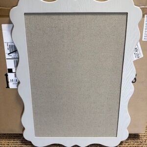 Pottery Barn Kids Medium Mill Valley Gray Scallop Frame & Linen PinBoard~Vintage